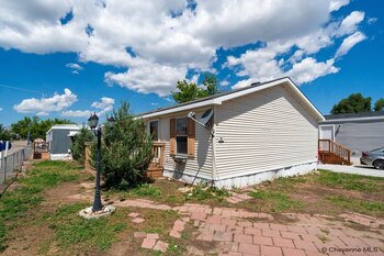 Thumbnail of mobile home