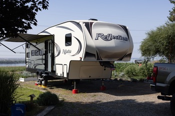 Thumbnail of RV