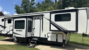 Thumbnail of RV