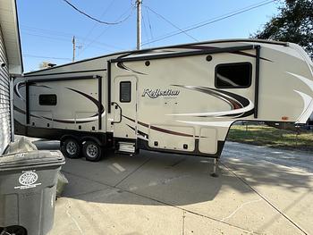 Thumbnail of RV