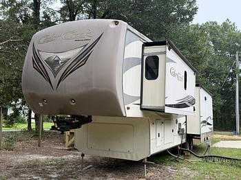 Thumbnail of RV