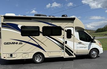 Thumbnail of RV