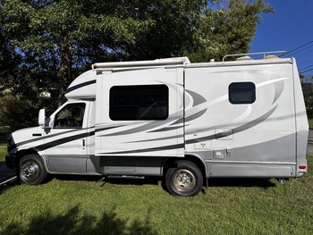 Thumbnail of RV
