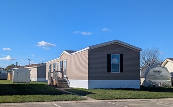 Thumbnail of mobile home