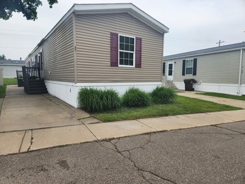 Thumbnail of mobile home