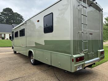 Thumbnail of RV