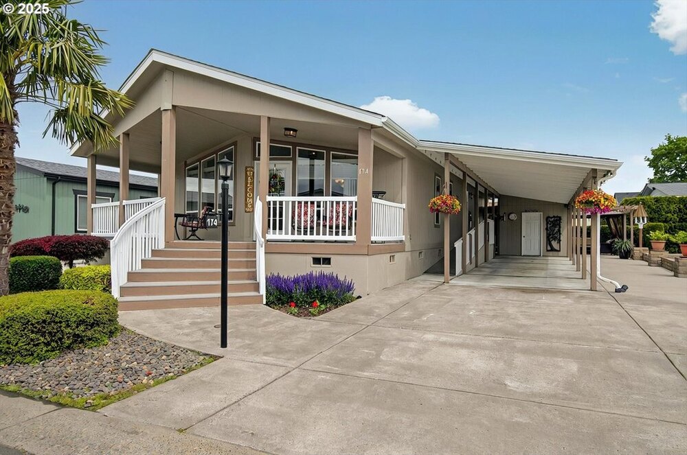 Photo of Mobile Home