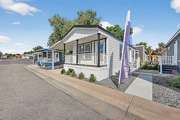 Thumbnail of mobile home