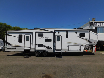 Thumbnail of RV