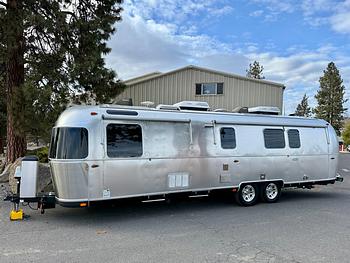 Thumbnail of RV