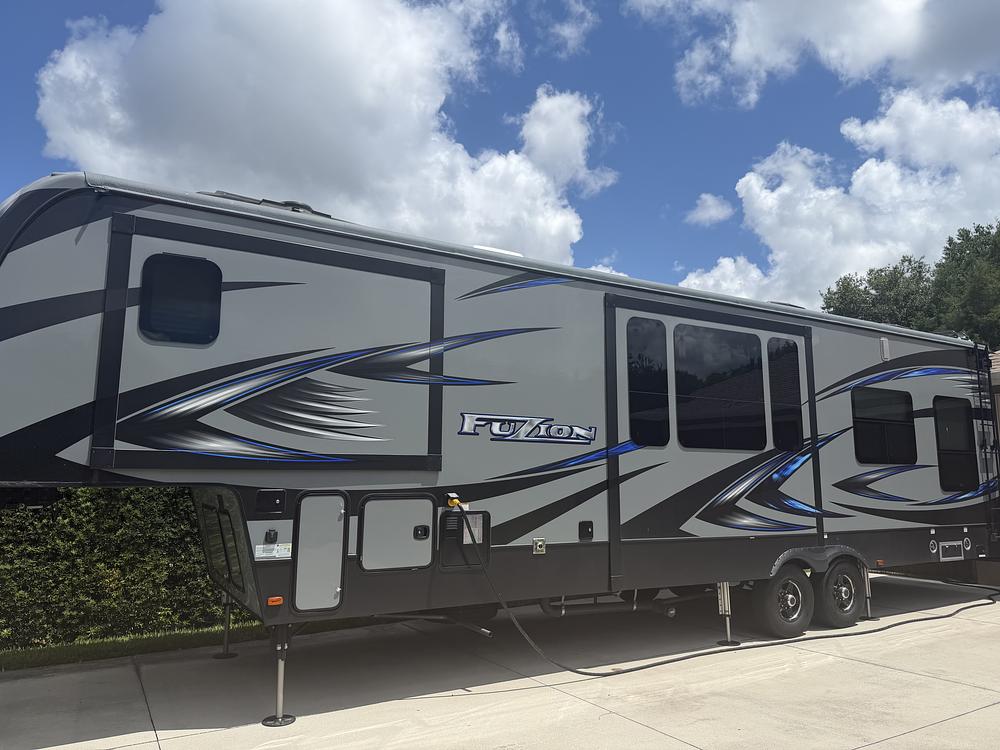 Photo of Rv