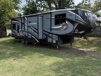 Thumbnail of RV