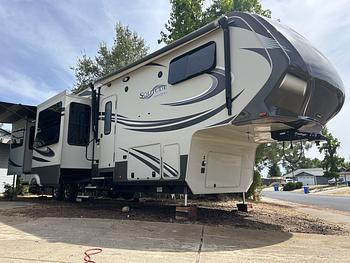 Thumbnail of RV