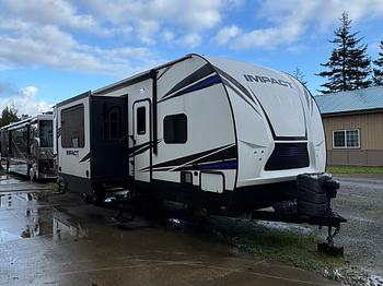 Thumbnail of RV