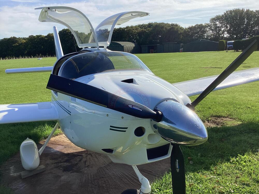 c0bbb3b2-9b06-11f0-87ea-b4e35605155b