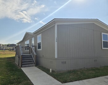 Thumbnail of mobile home