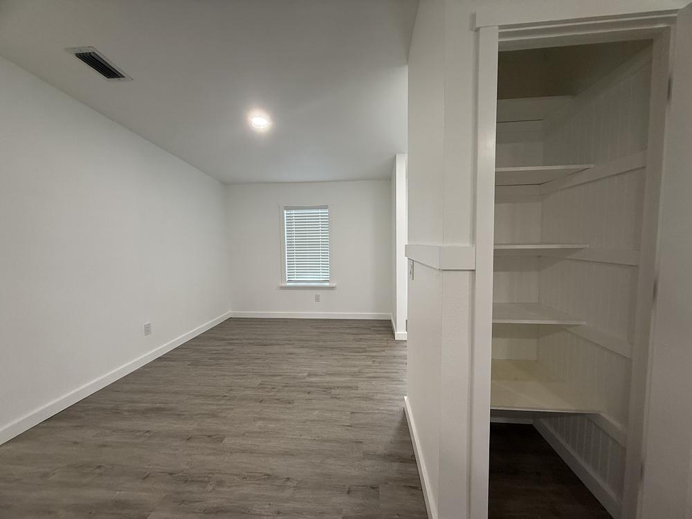 Camelot Lakes Village