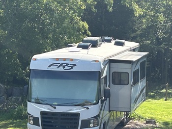 Thumbnail of RV