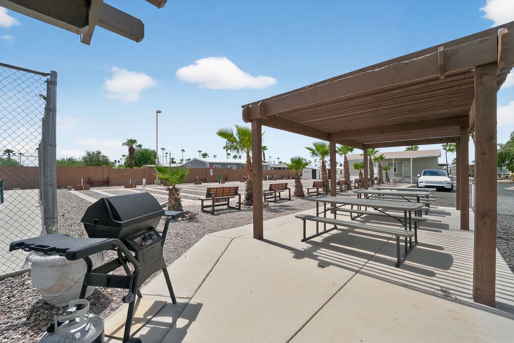 27 400 N Plaza Dr Apache Junction AZ 85120 USA Exterior DSC00509