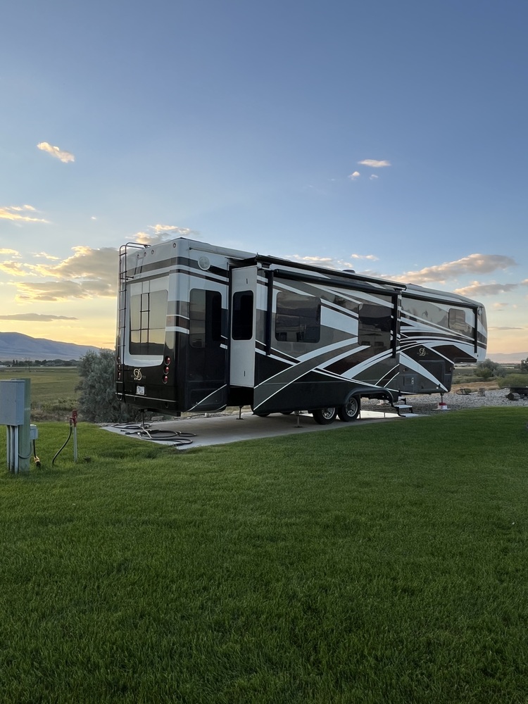 Photo of Rv