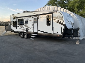 Thumbnail of RV