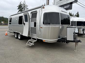 Thumbnail of RV