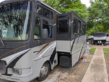 Thumbnail of RV