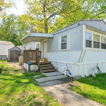 Thumbnail of mobile home