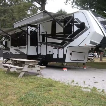 Thumbnail of RV