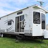 RV for Sale: 2010 SALEM GRAND VILLA 408FLFB