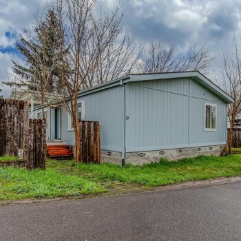 Thumbnail of mobile home