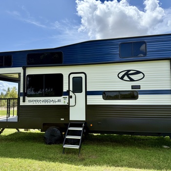 Thumbnail of RV