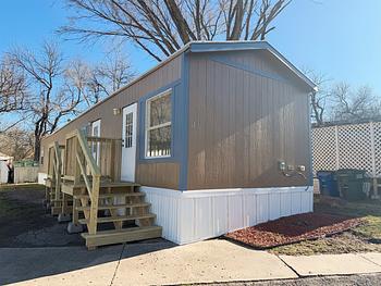 Photo of For Rent: 3-bedroom, 2-bathroom |  Lawrence 61