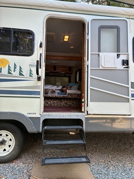 Thumbnail of RV