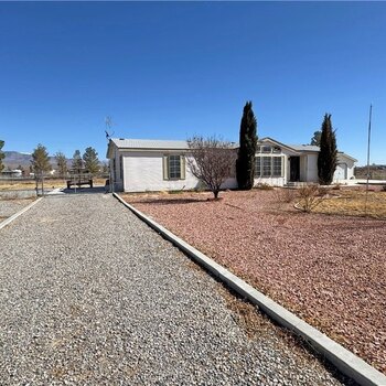 Thumbnail of mobile home