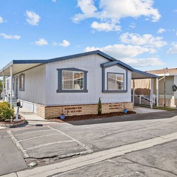 Thumbnail of mobile home