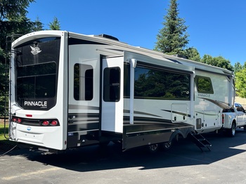 Thumbnail of RV