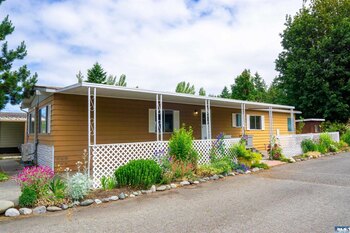 Thumbnail of mobile home