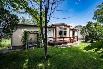 Thumbnail of mobile home