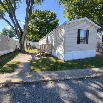 Thumbnail of mobile home