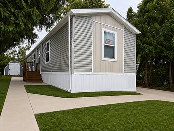 Thumbnail of mobile home