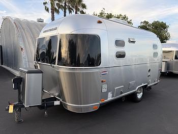 Thumbnail of RV