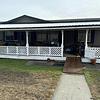 Mobile Home for Sale: 4 Bed 2 Bath 1994 Mobile Home