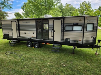 Thumbnail of RV
