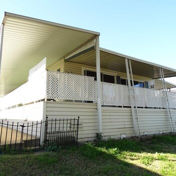 Thumbnail of mobile home