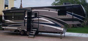 Thumbnail of RV