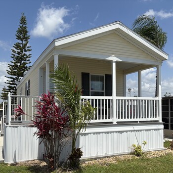 Thumbnail of mobile home