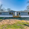 Mobile Home for Sale: Manufactured Home, Traditional - Lone Oak, TX, Lone Oak, TX