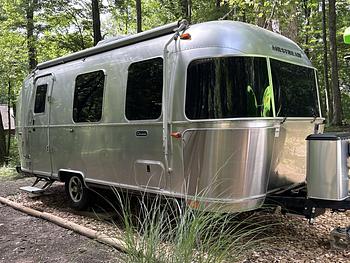 Thumbnail of RV
