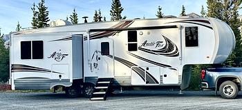 Thumbnail of RV
